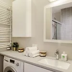 Premium With Free Parking Near Muzeum Powstania Appartement *