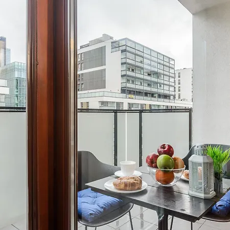 Premium With Free Parking Near Muzeum Powstania Apartment Warsaw